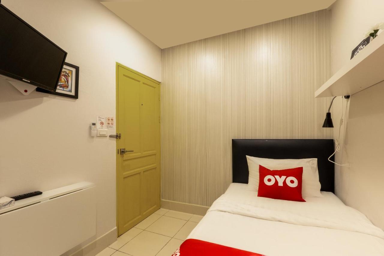 מלון בנגקוק Oyo 960 The Urban Age Deluxe מראה חיצוני תמונה